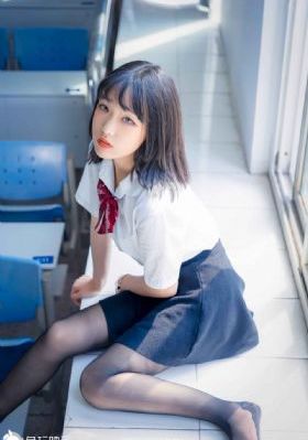 地下室偶像番剧sana第一集